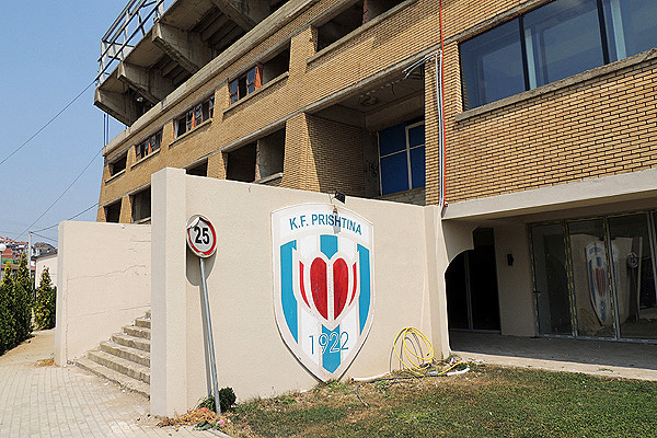Stadiumi Fadil Vokrri - Prishtinë (Pristina)