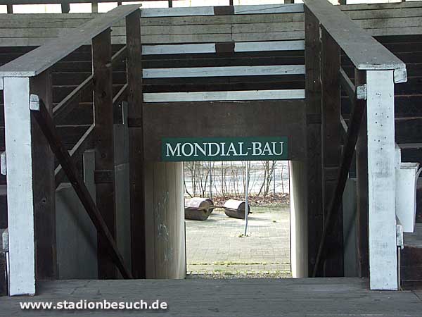 Oststadtstadion der Bezirkssportanlage Bothfeld - Hannover-Bothfeld