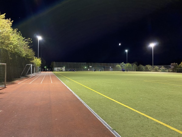 Sportplatz Lichtenhainer Straße - Berlin-Hellersdorf