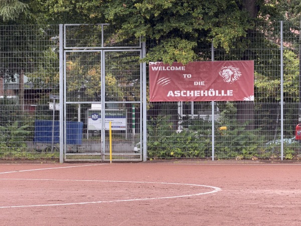Sportplatz Meister-Francke-Straße - Hamburg-Steilshoop