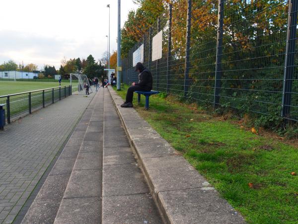 Sportplatz Seeheimer Weg - Düsseldorf-Oberbilk