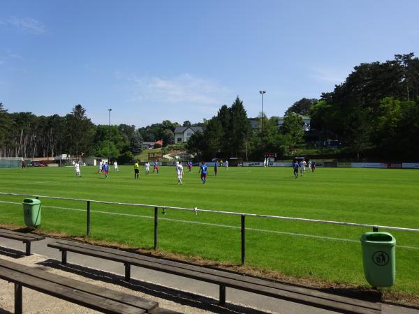 Sportplatz Bad Pirawarth - Bad Pirawarth