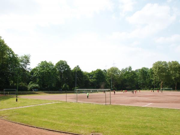 Sportplatz am Volkshaus / Stratmanns Hof - Herne-Röhlinghausen