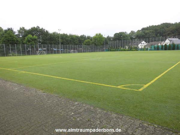 Dreizehnlindenstadion Nebenplatz 1 - Paderborn-Elsen