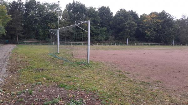 Stadion Roschdohler Weg B-Platz - Neumünster-Einfeld