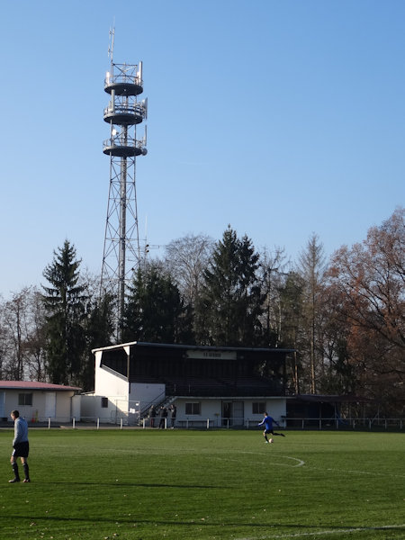 Alter Zustand: Die Tribüne wurde inzwischen abgerissen.