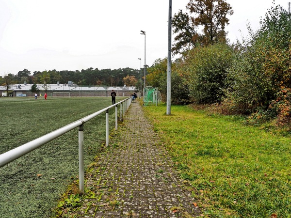 Waldkampfbahn Nebenplatz - Hövelhof