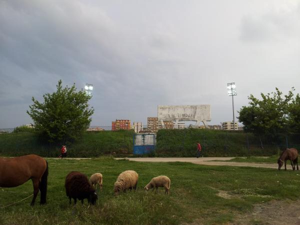 Stadiumi Niko Dovana - Durrës