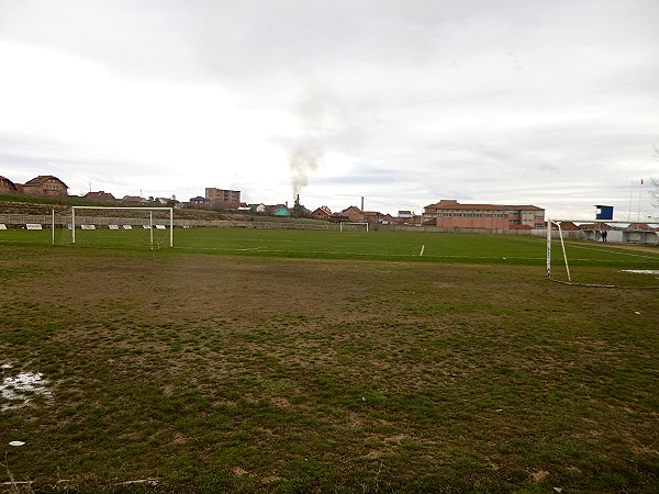 Stadiumi Agron Rama - Obilić