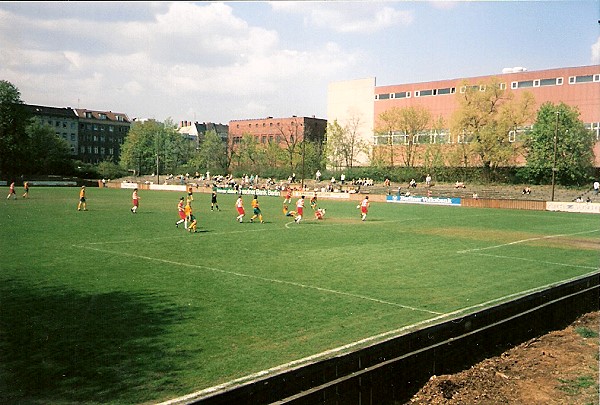Stadion an der Neuendorfer Straße (alt) Stadion an der Neuendorfer Straße (alt)