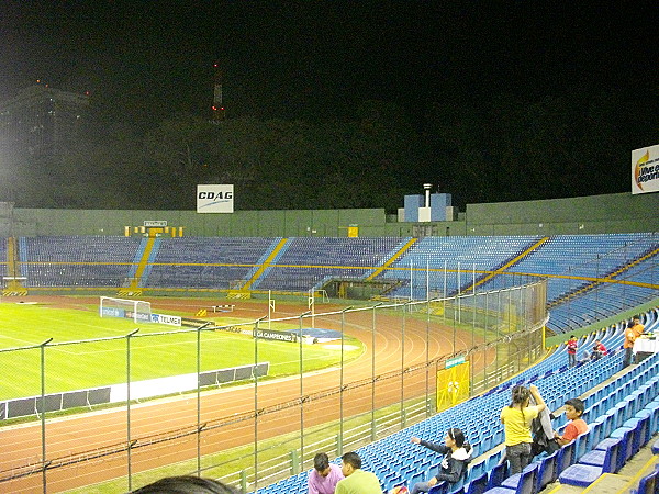 Estadio Doroteo Guamuch Flores - Ciudad de Guatemala