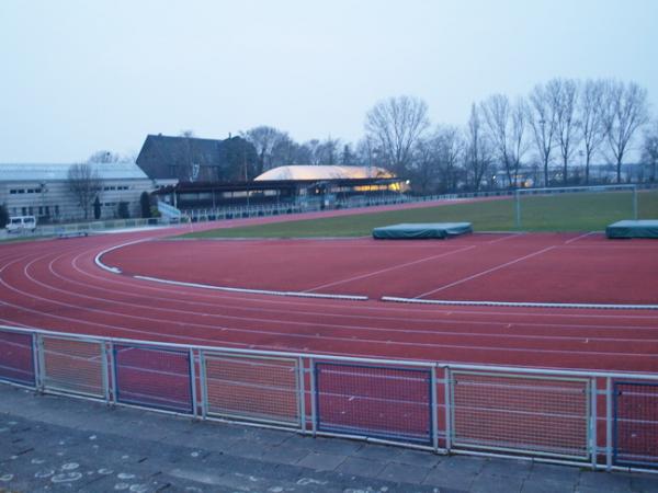 Stadion Löschenhofweg im Covestro-Sportpark - Krefeld-Uerdingen