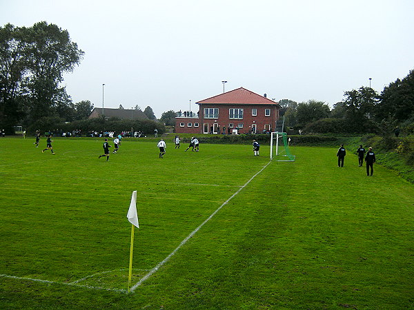 Heinrich-Berndsen-Sportplatz - Dollerup-Streichmühle