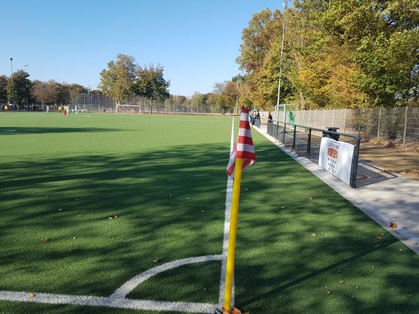 Bezirkssportanlage Weidenpesch Platz 2 - Köln-Weidenpesch