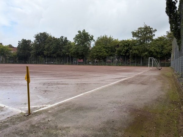 Sportplatz Meister-Francke-Straße - Hamburg-Steilshoop
