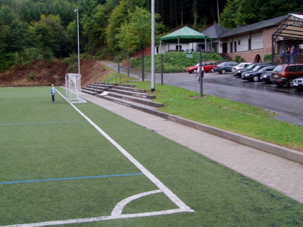 Sportplatz Am Waldrand  - Salmtal-Dörbach