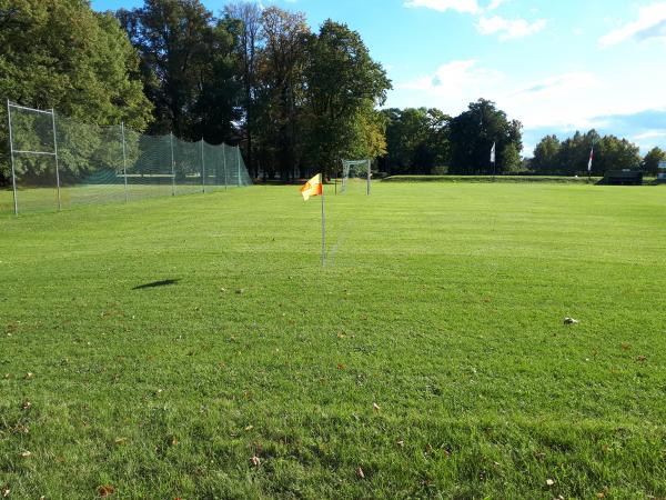 Sportanlage am Schloß - Plau am See-Karow