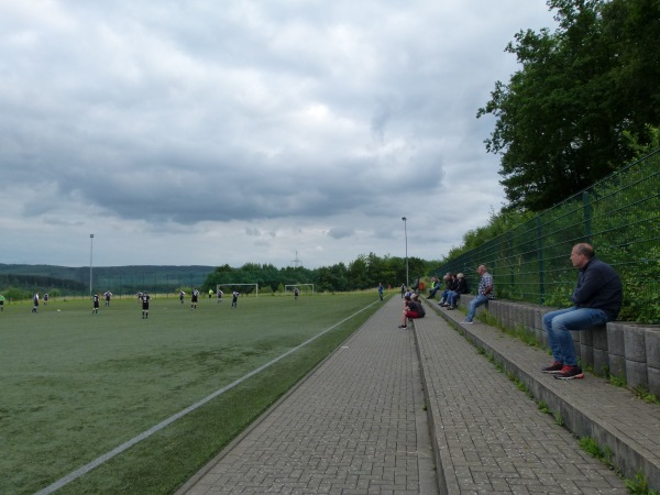 Sportplatz Am Waldhang - Netphen-Eckmannshausen