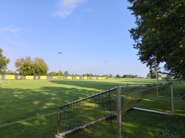 Sportzentrum Schönhausen Platz 2 - Schönhausen/Elbe