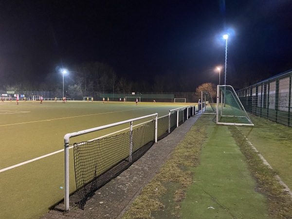 Stadion Rennbahnstraße Nebenplatz 4 - Berlin-Weißensee