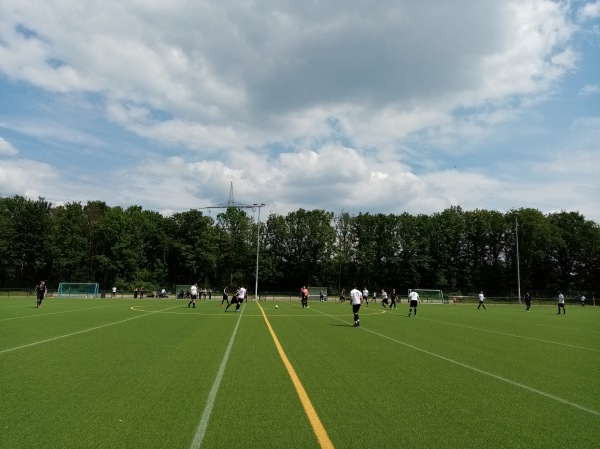 Bezirkssportanlage Chorweiler Platz 2 - Köln-Chorweiler