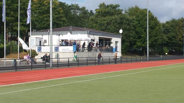 Bezirkssportanlage Schorlemerstraße - Düsseldorf-Niederkassel