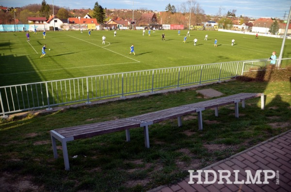 Fotbalové hřiště SK Olympie Dolní Břežany - Dolní Břežany