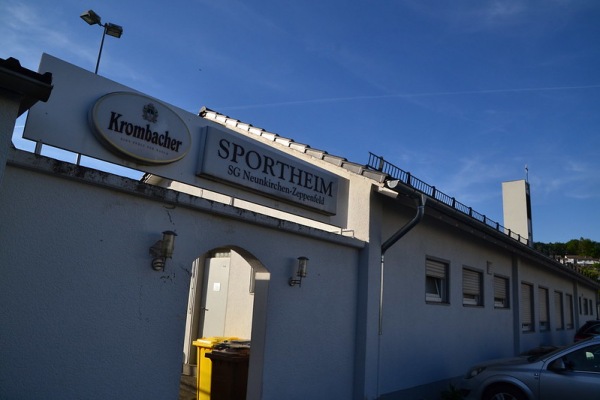 Sportplatz Auf der Au - Neunkirchen/Siegerland