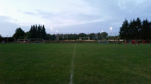 Sportanlage Lerchenweg B-Platz - Rosengarten bei Harburg-Siedlung Hainbuch