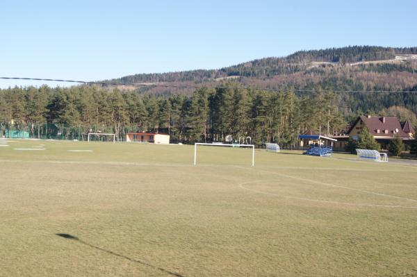 Stadion otwarty w 1958 roku - Barcice