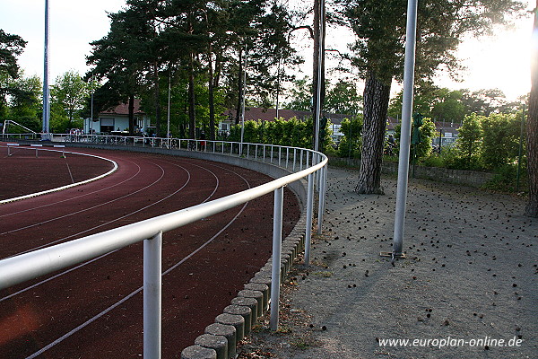 Ernst-Reuter-Sportfeld - Berlin-Zehlendorf