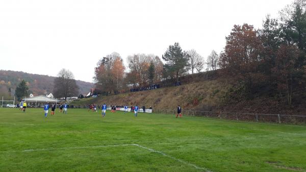 Sportplatz Grundstraße - Schöffengrund-Oberquembach