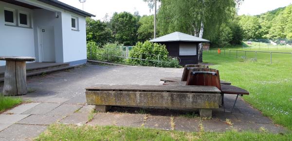 Sportplatz Henkenbrinker Straße - Lügde-Falkenhagen