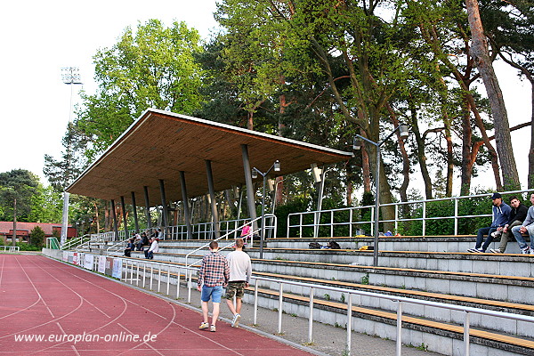 Ernst-Reuter-Sportfeld - Berlin-Zehlendorf