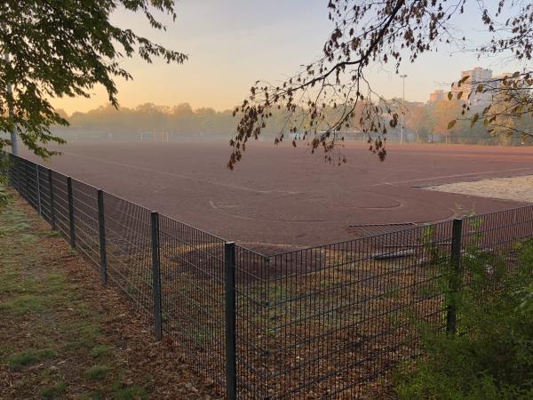 Bezirkssportanlage Chorweiler Platz 3 - Köln-Chorweiler