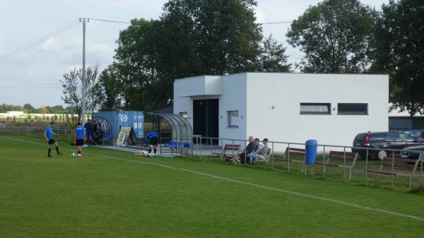 Boisko w Deszczno - Deszczno