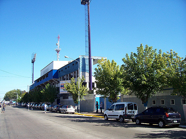 Estadio Tres de Febrero - José Ingenieros, BA