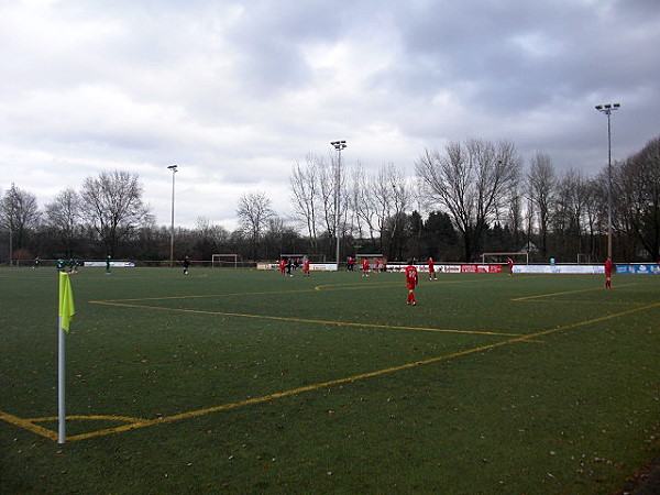 Bezirkssportanlage Furtwängler Straße Platz 2 - Hilden