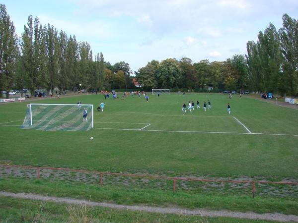 Sportplätze an der Bahn - Landsberg/Saalekreis-Hohenthurm