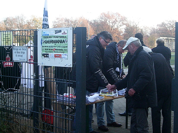 Bezirkssportanlage Riekbornweg - Hamburg-Schnelsen