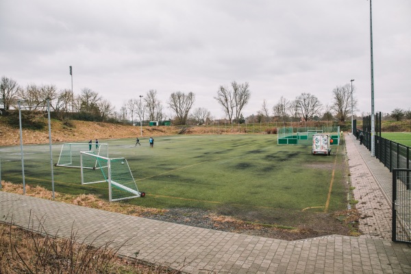 Alfred-Kunze-Sportpark Platz 4 - Leipzig-Leutzsch