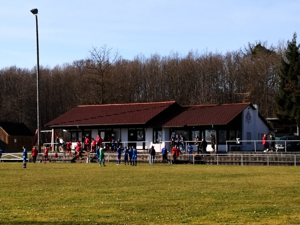 Sportplatz Erfastraße - Ahorn/Baden-Buch