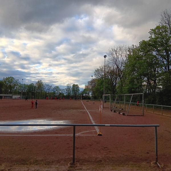 Sportplatz von-Bodelschwingh-Straße - Köln-Höhenhaus