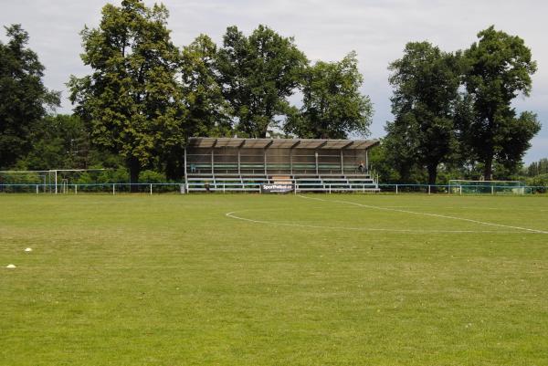 Fotbalové hřiště Záryby - Záryby 
