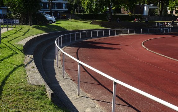 Sportpark Uelzener Straße - Lüneburg-Rotes Feld