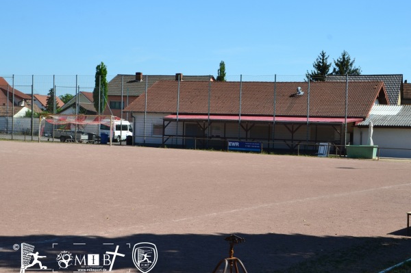 Sportplatz Lerchenweg - Worms-Karl-Marx-Siedlung