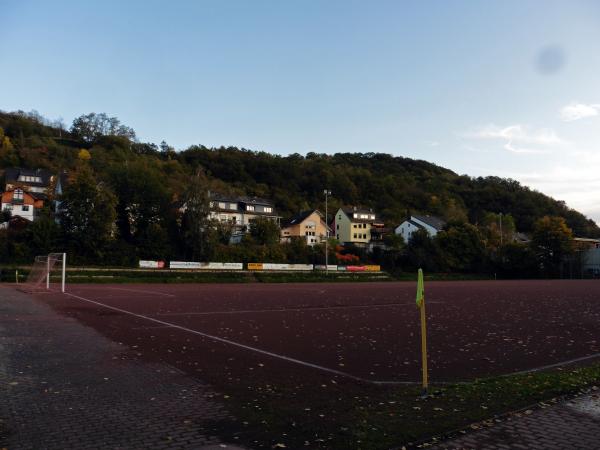 Sportplatz In den Wingertsgärten - Niederfell