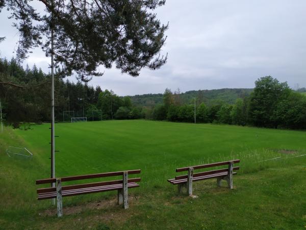 Sportplatz am Waldrand - Löhnberg-Obershausen