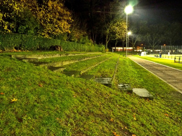 Sportplatz am Volkshaus / Stratmanns Hof - Herne-Röhlinghausen