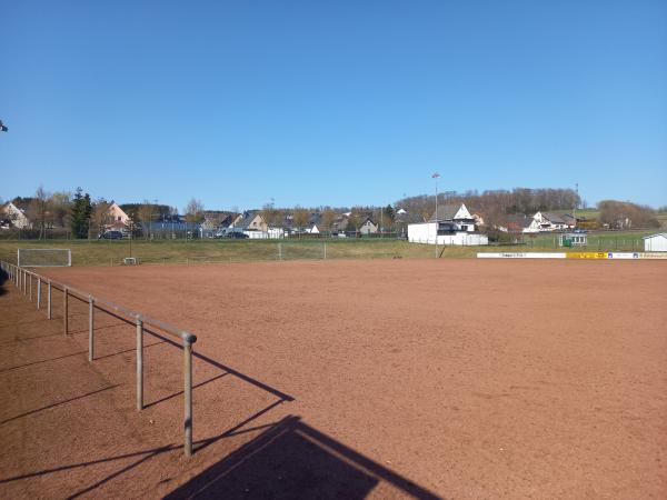 Sportplatz Koblenzer Straße - Hellenhahn-Schellenberg